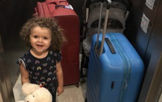 Check list: como organizar malas de mão e despachada em viagens com bebês de 2 anos