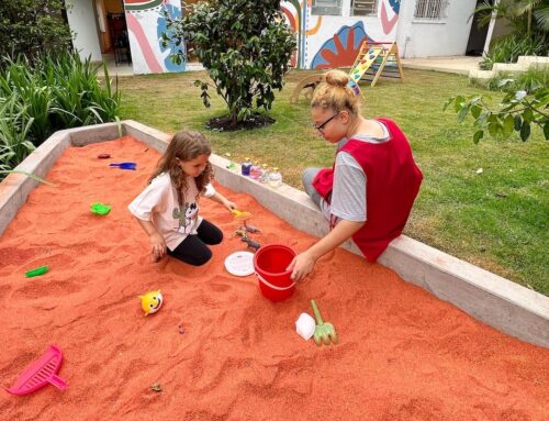 Casa Cacun: espaço ao ar livre que recebe crianças com diversas atividades na Vila Madalena