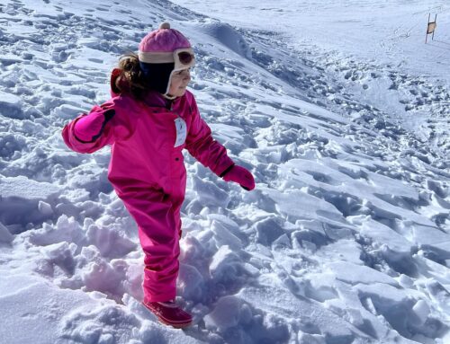 Santiago ou Bariloche: qual destino é melhor para curtir a neve com crianças?
