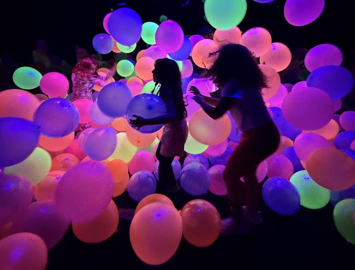 Dopamine Land: museu multissensorial com crianças em SP